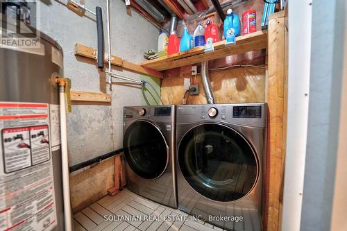 79 Milloy Place, Aurora, ON - Indoor Photo Showing Laundry Room