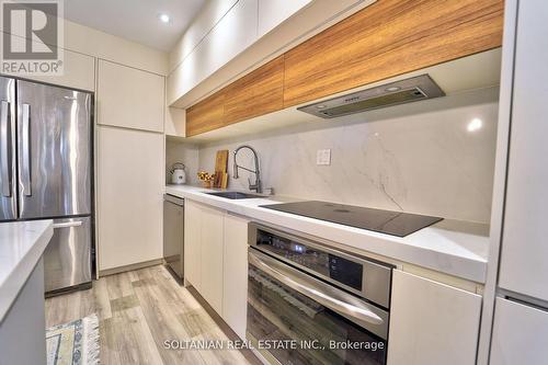 79 Milloy Place, Aurora, ON - Indoor Photo Showing Kitchen