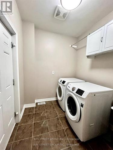 302 Hammersly Boulevard, Markham, ON - Indoor Photo Showing Laundry Room