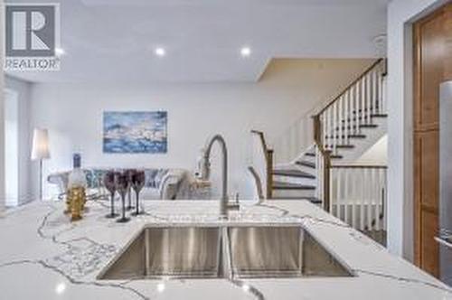 174 Boadway Crecent Crescent, Whitchurch-Stouffville, ON - Indoor Photo Showing Kitchen With Double Sink