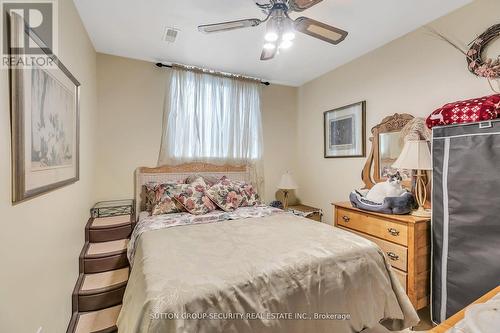 2102 Victoria Street E, Innisfil, ON - Indoor Photo Showing Bedroom