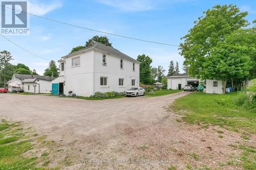 2102 Victoria Street E, Innisfil, ON - Outdoor