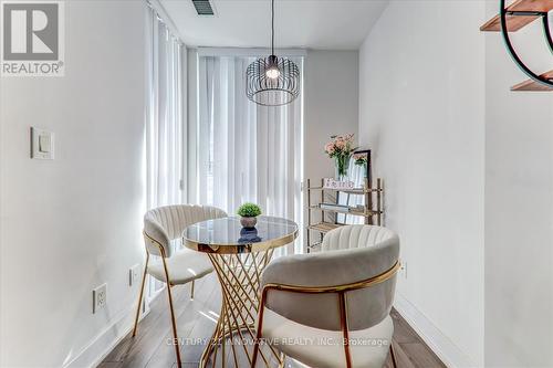 1711 - 318 Richmond Street W, Toronto, ON - Indoor Photo Showing Dining Room