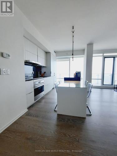 6902 - 1 Bloor Street E, Toronto, ON - Indoor Photo Showing Kitchen