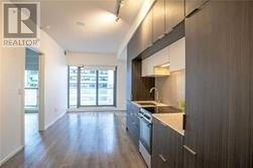 1802 - 159 Dundas Street E, Toronto, ON - Indoor Photo Showing Kitchen