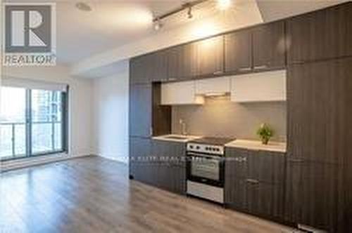 1802 - 159 Dundas Street E, Toronto, ON - Indoor Photo Showing Kitchen