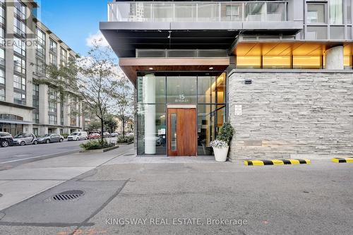 303 - 15 Beverley Street, Toronto, ON - Outdoor