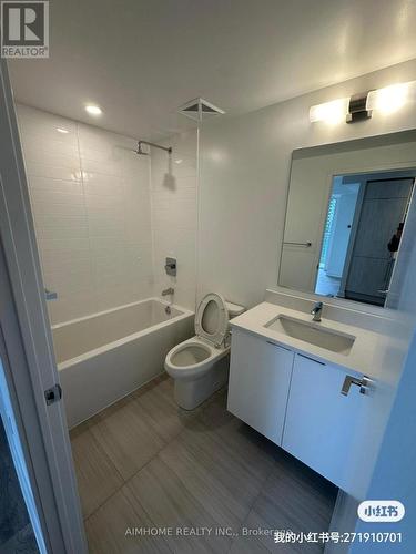 3708 - 2033 Kennedy Road, Toronto, ON - Indoor Photo Showing Bathroom