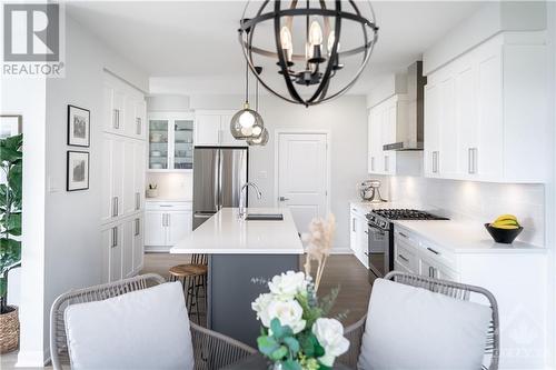 608 Bridgeport Avenue, Ottawa, ON - Indoor Photo Showing Kitchen With Upgraded Kitchen