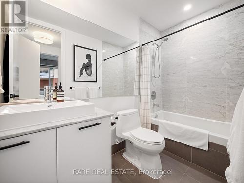 506 - 399 Adelaide Street W, Toronto, ON - Indoor Photo Showing Bathroom