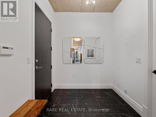 506 - 399 Adelaide Street W, Toronto, ON - Indoor Photo Showing Other Room