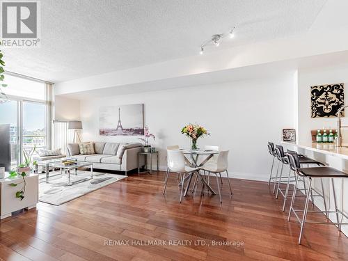 1102 - 39 Parliament Street, Toronto, ON - Indoor