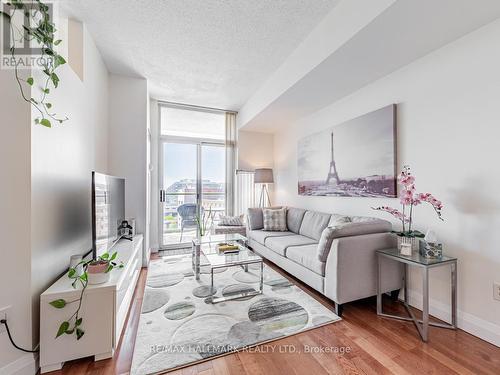 1102 - 39 Parliament Street, Toronto, ON - Indoor Photo Showing Living Room