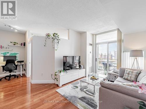 1102 - 39 Parliament Street, Toronto, ON - Indoor Photo Showing Living Room