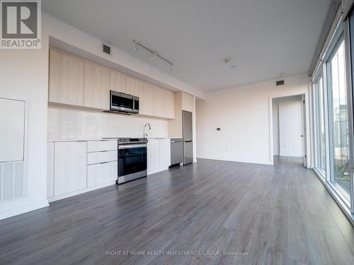 724 - 50 Power Street, Toronto, ON - Indoor Photo Showing Kitchen