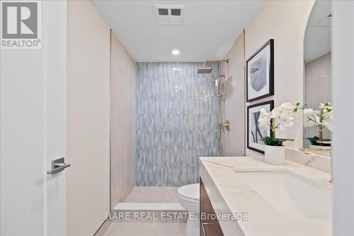 905 - 35 Finch Avenue E, Toronto, ON - Indoor Photo Showing Bathroom