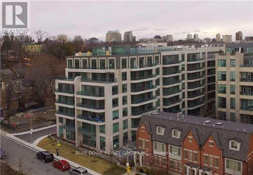 218 - 377 Madison Avenue, Toronto, ON -  With Facade