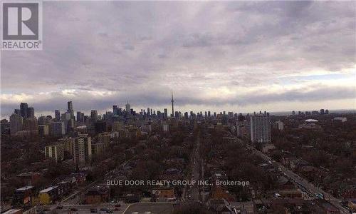 218 - 377 Madison Avenue, Toronto, ON - Outdoor With View