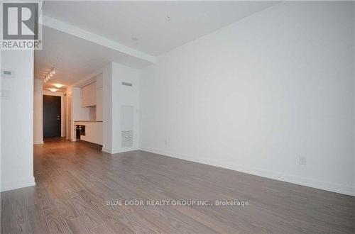 218 - 377 Madison Avenue, Toronto, ON - Indoor Photo Showing Other Room