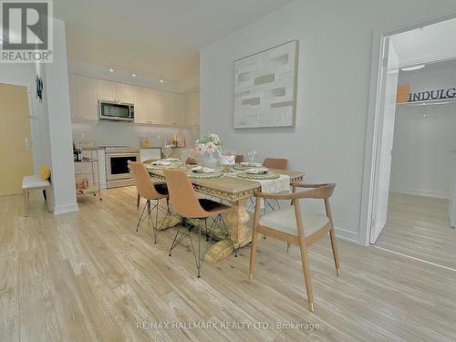 221 - 621 Sheppard Avenue E, Toronto, ON - Indoor Photo Showing Dining Room