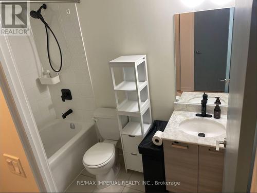 323 - 68 Abell Street, Toronto, ON - Indoor Photo Showing Bathroom