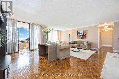 1708 - 131 Torresdale Avenue, Toronto, ON - Indoor Photo Showing Living Room