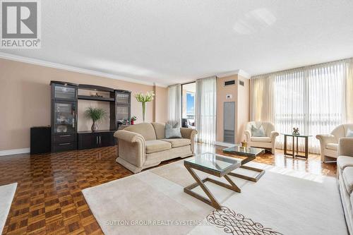 1708 - 131 Torresdale Avenue, Toronto, ON - Indoor Photo Showing Living Room