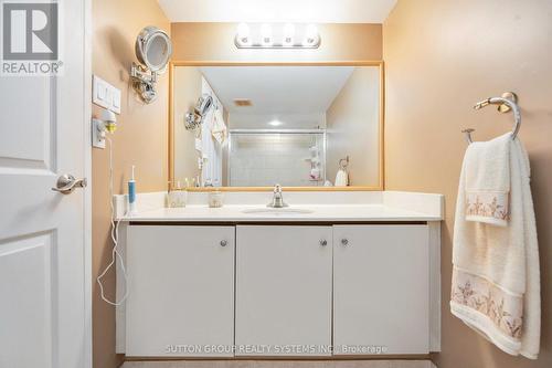 1708 - 131 Torresdale Avenue, Toronto, ON - Indoor Photo Showing Bathroom