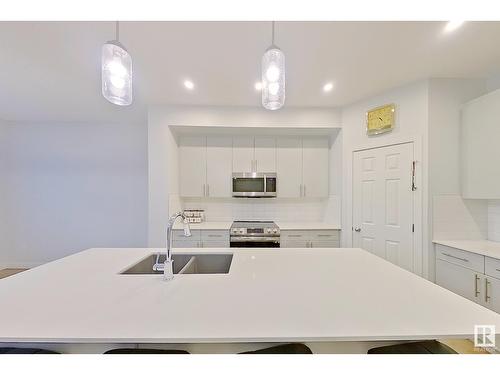 22614 99A Av Nw, Edmonton, AB - Indoor Photo Showing Kitchen With Double Sink With Upgraded Kitchen