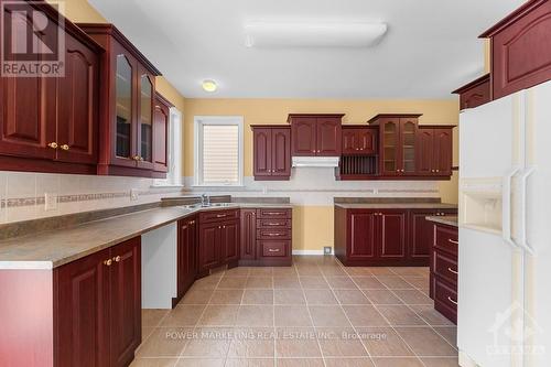 5 Tierney Drive, Ottawa, ON - Indoor Photo Showing Kitchen