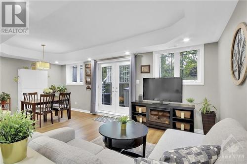 385 Paseo Private Unit#1, Ottawa, ON - Indoor Photo Showing Living Room