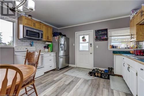 24 Mill Street, Tiverton, ON - Indoor