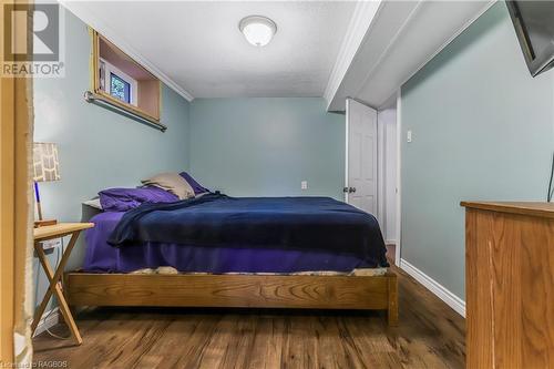 24 Mill Street, Tiverton, ON - Indoor Photo Showing Bedroom