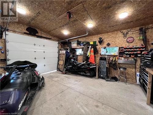 24 Mill Street, Tiverton, ON - Indoor Photo Showing Garage