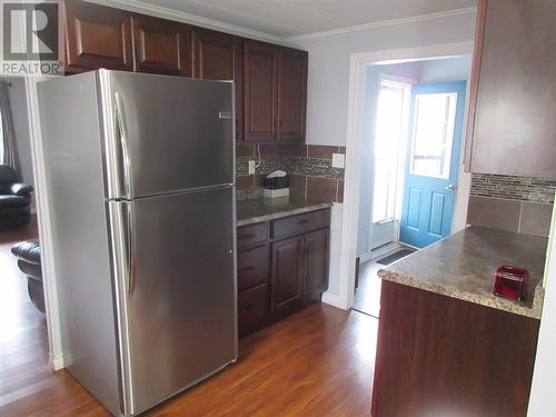 61 Eltero Park, Bishop'S Falls, NL - Indoor Photo Showing Kitchen