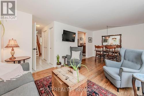 31 - 129 Victoria Road N, Guelph, ON - Indoor Photo Showing Living Room