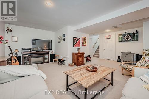 31 - 129 Victoria Road N, Guelph, ON - Indoor Photo Showing Living Room