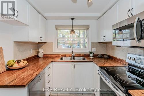 31 - 129 Victoria Road N, Guelph, ON - Indoor Photo Showing Kitchen With Double Sink