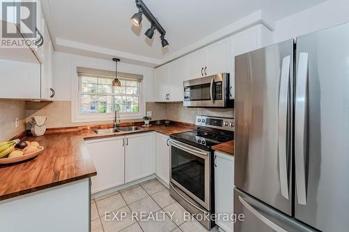 31 - 129 Victoria Road N, Guelph, ON - Indoor Photo Showing Kitchen With Double Sink