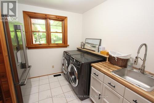 429 Round Lake Road, Havelock-Belmont-Methuen, ON - Indoor Photo Showing Laundry Room