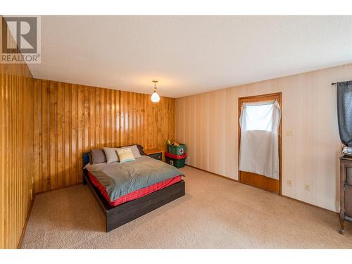 110 Woodlands Place, Penticton, BC - Indoor Photo Showing Bedroom