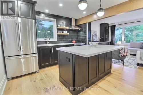 394 Lake Street, Grimsby, ON - Indoor Photo Showing Kitchen With Upgraded Kitchen