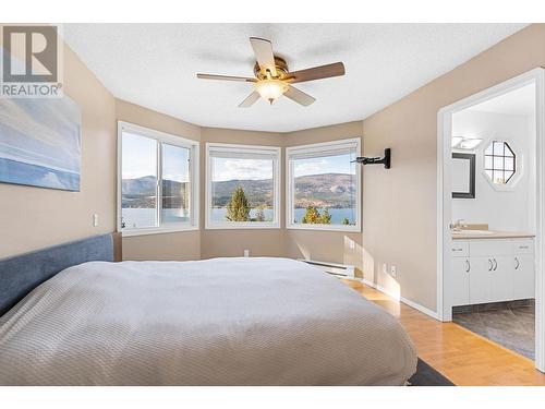 16639 Wentworth Road, Lake Country, BC - Indoor Photo Showing Bedroom