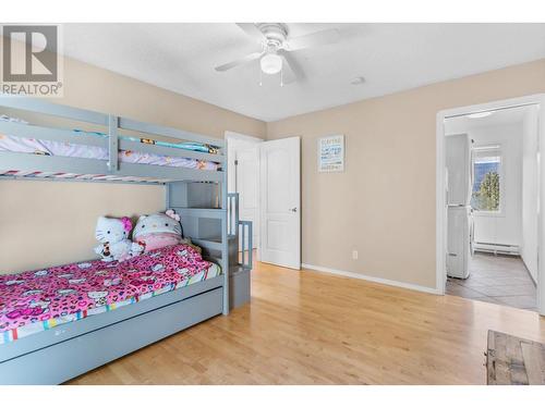 16639 Wentworth Road, Lake Country, BC - Indoor Photo Showing Bedroom