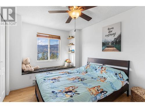 16639 Wentworth Road, Lake Country, BC - Indoor Photo Showing Bedroom