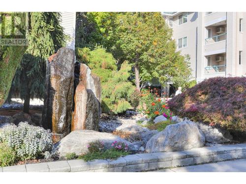 114-980 Glenwood Avenue, Kelowna, BC - Outdoor