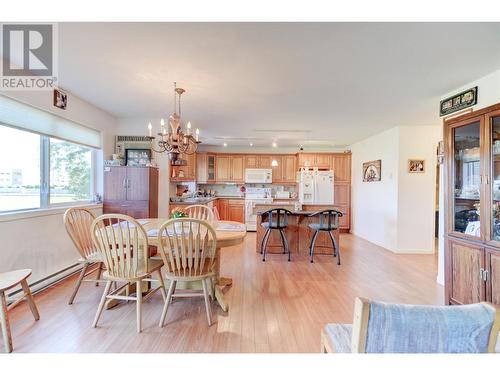 114-980 Glenwood Avenue, Kelowna, BC - Indoor Photo Showing Dining Room