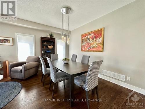 1934 Pennyroyal Crescent, Ottawa, ON - Indoor Photo Showing Dining Room