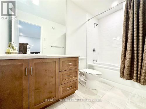 316 Wigwas Street, Ottawa, ON - Indoor Photo Showing Bathroom