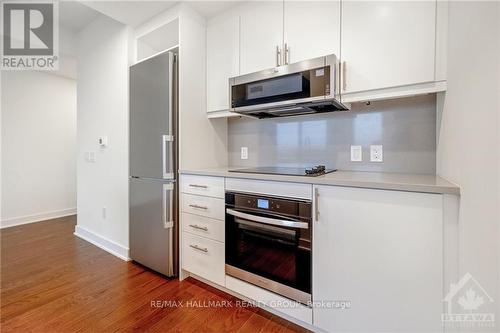 1502 - 340 Queen Street, Ottawa, ON - Indoor Photo Showing Kitchen